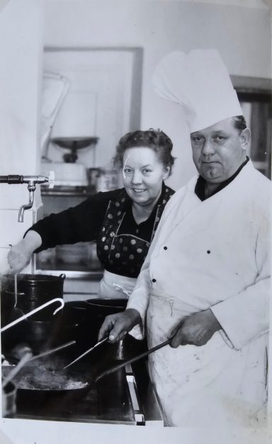 Karl Burkard und Maria, geb. Scherrer.